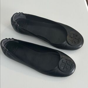 Tory Burch Black Minnie Travel Ballet Flats with Logo, size 10.5